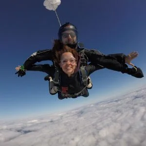 Salto en paracaídas video con camarógrafo (Bs. As.)